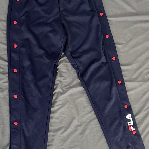 FILA TRACKSUIT BOTTOM - Picture 2 of 4